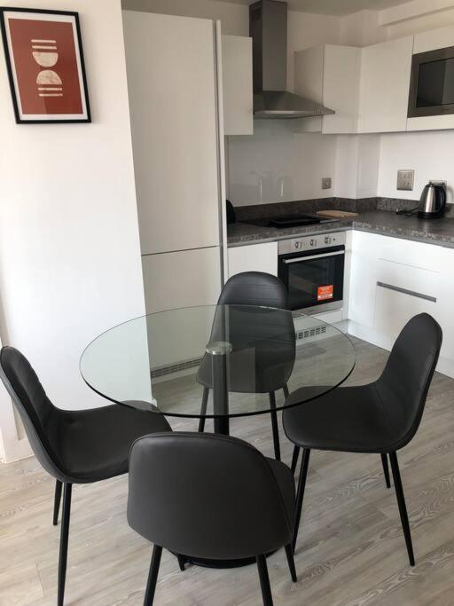 3 Bedroom Apartment Free Parking Manchester Ngoại thất bức ảnh